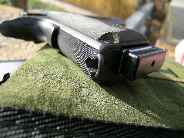 Who makes a flat mainspring housing w a lanyard loop 1911Forum